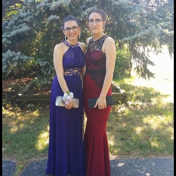 Red Windsor Prom Dress - Picture 6 of 6